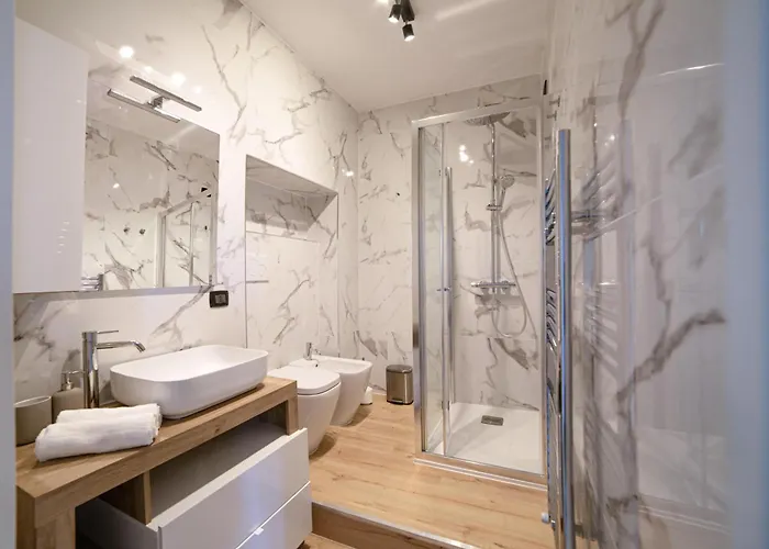 Apartament Casa Enea - Luxury House Navigli Mediolan