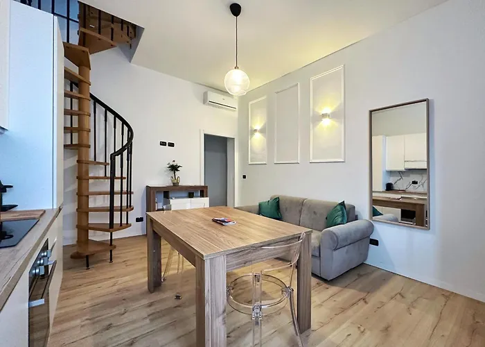 Casa Enea - Luxury House Navigli Apartament