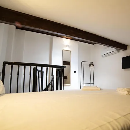 Casa Enea - Luxury House Navigli Milano