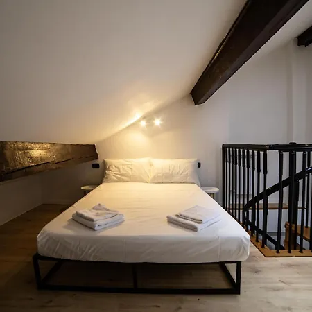 Casa Enea - Luxury House Navigli Daire Milano